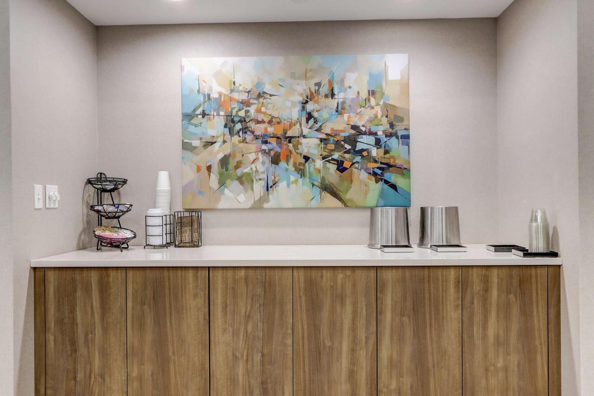 Hilton Garden Northwest Hotel 3*
