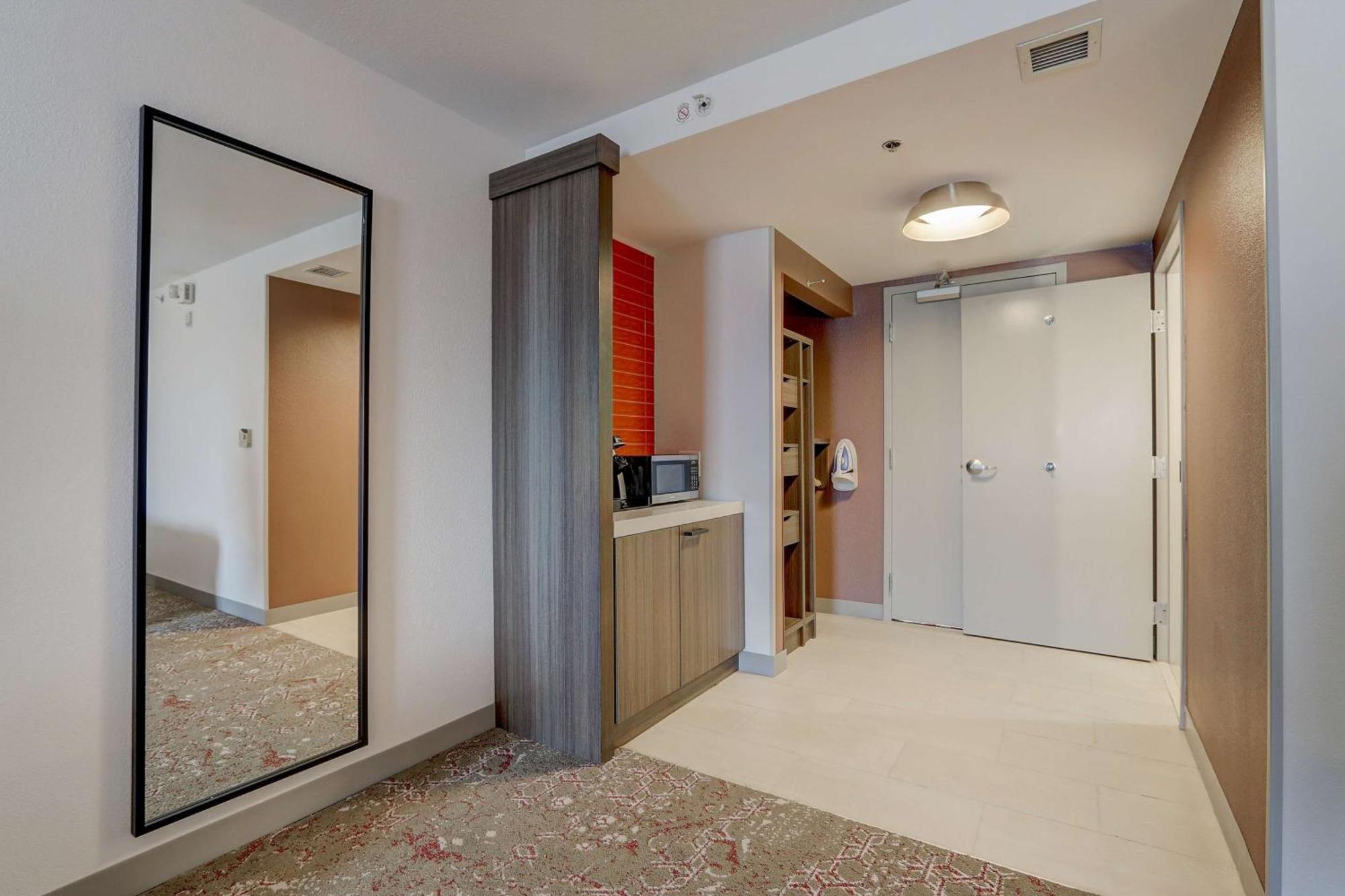Hotel Hilton Garden Northwest 3*